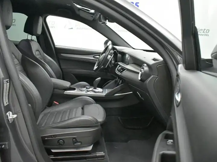 Alfa Romeo Stelvio 2022, foto 41