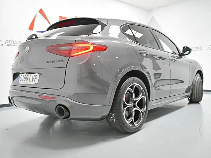 Alfa Romeo Stelvio 2022, foto 48