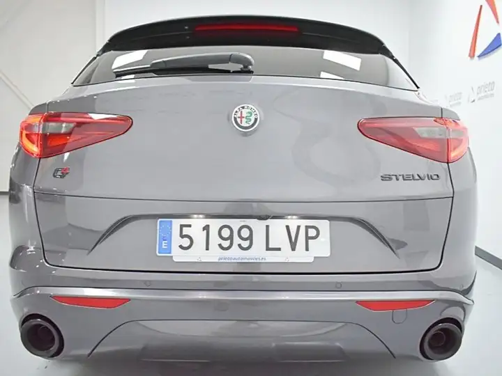 Alfa Romeo Stelvio 2022, foto 31