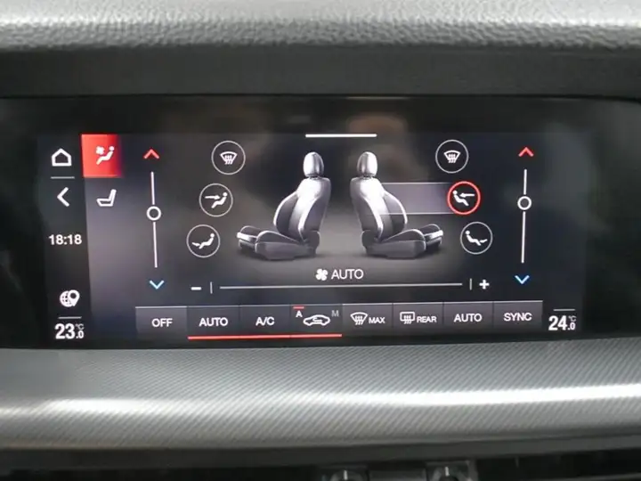 Alfa Romeo Stelvio 2022, foto 20