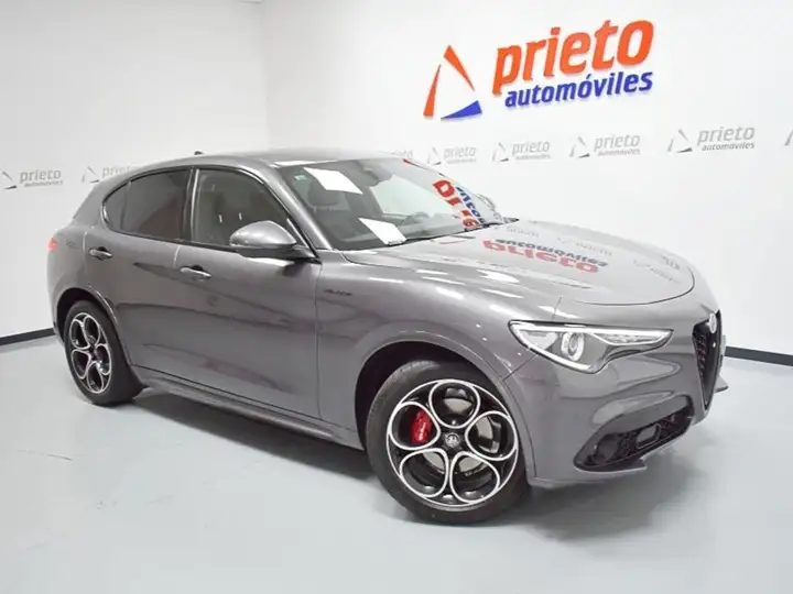 Alfa Romeo Stelvio 2022, foto 35