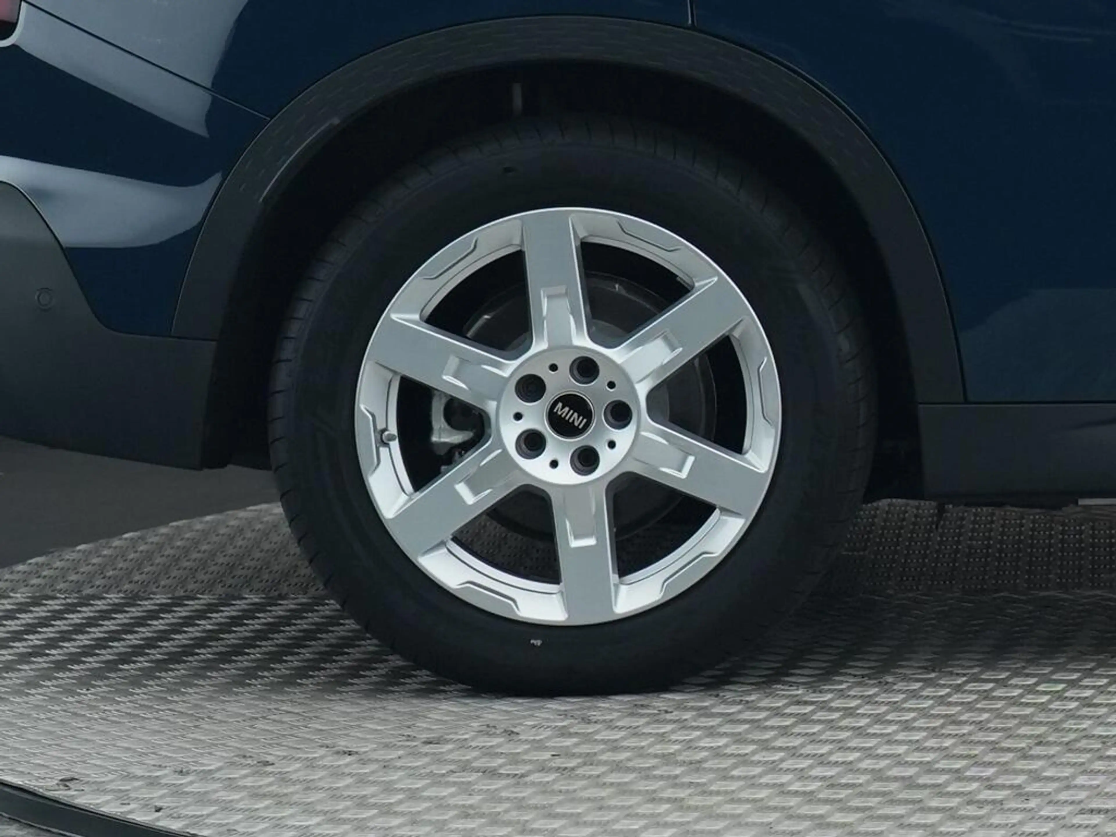 MINI Countryman E Classic S 66.5 kWh — photo 15