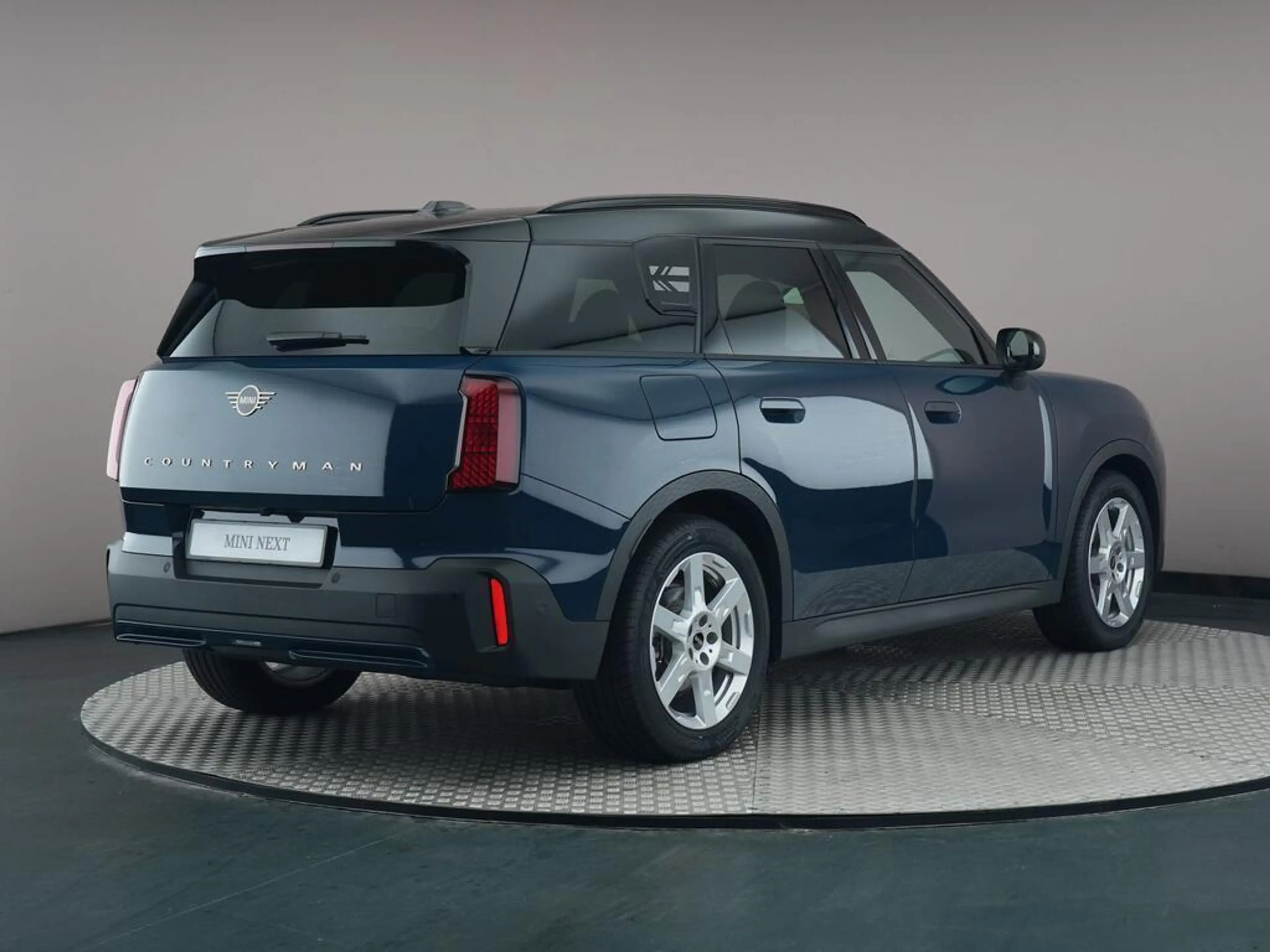 MINI Countryman E Classic S 66.5 kWh — photo 11