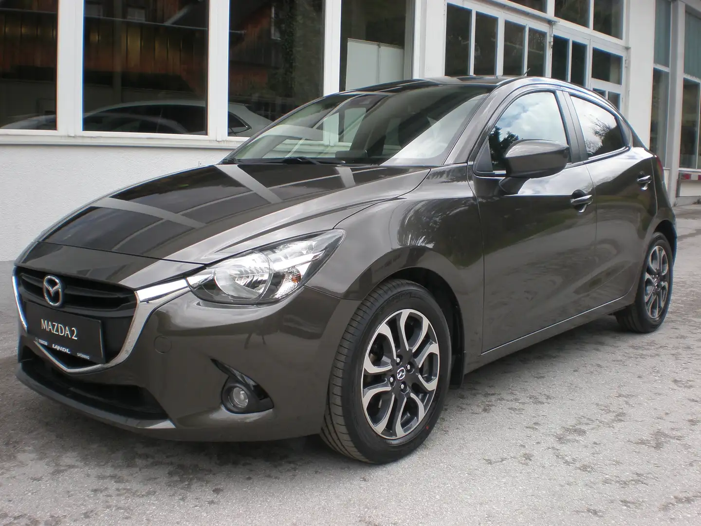 Mazda 2 G75 Attraction Braun - 1