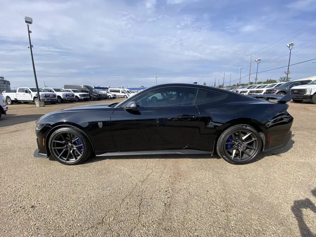 2024 Ford Mustang Fastback Dark Horse | Tech Package | FordPass Connect | SYN — photo 4