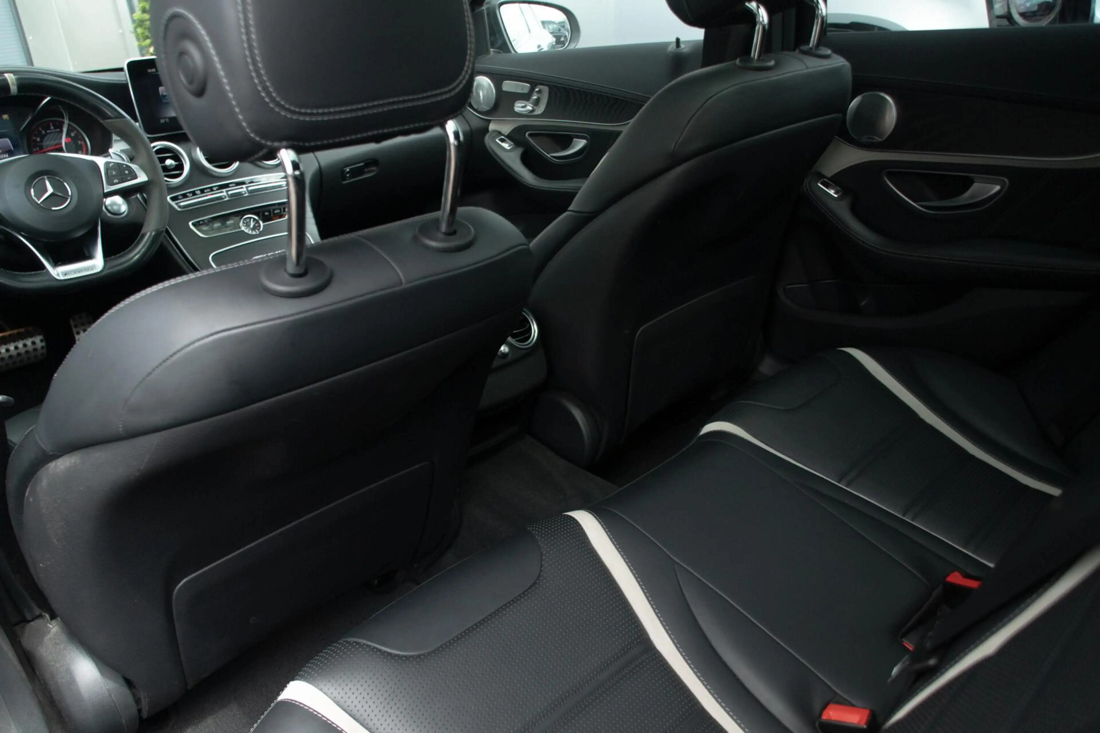 Mercedes-Benz C 63 AMG Estate S | Pano | HU| DAB | Camera — photo 15