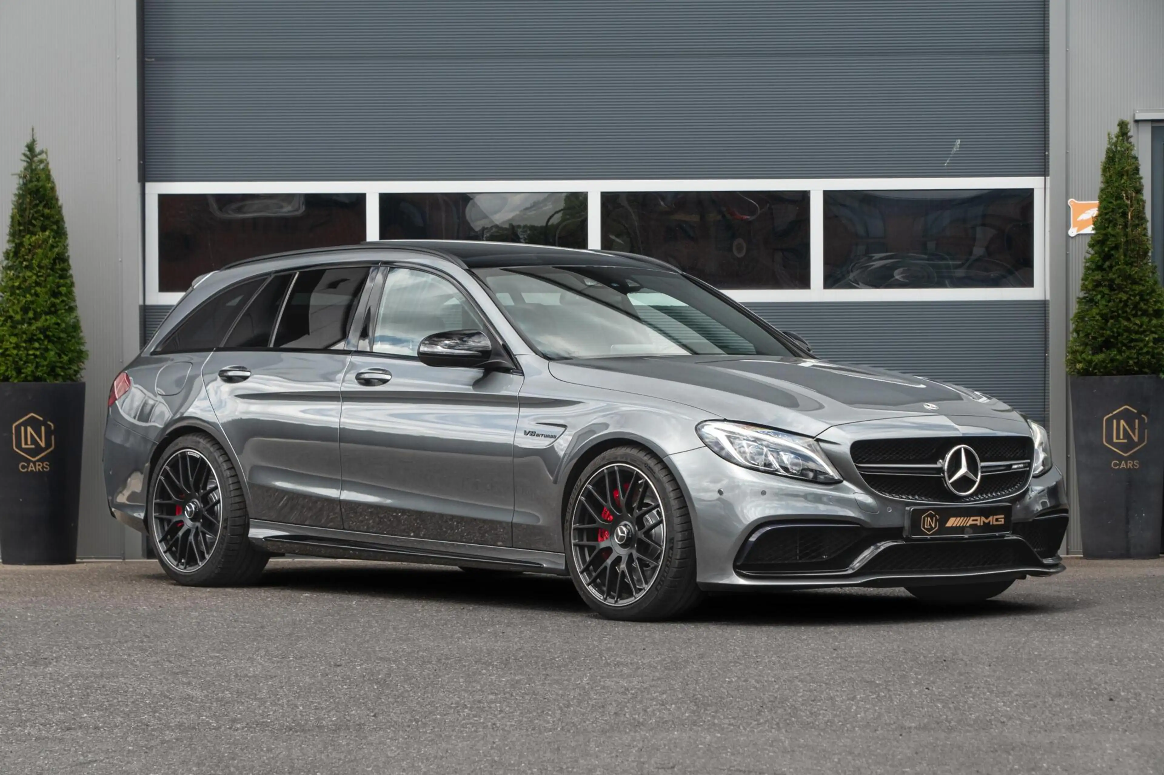 Mercedes-Benz C 63 AMG Estate S | Pano | HU| DAB | Camera — photo 3