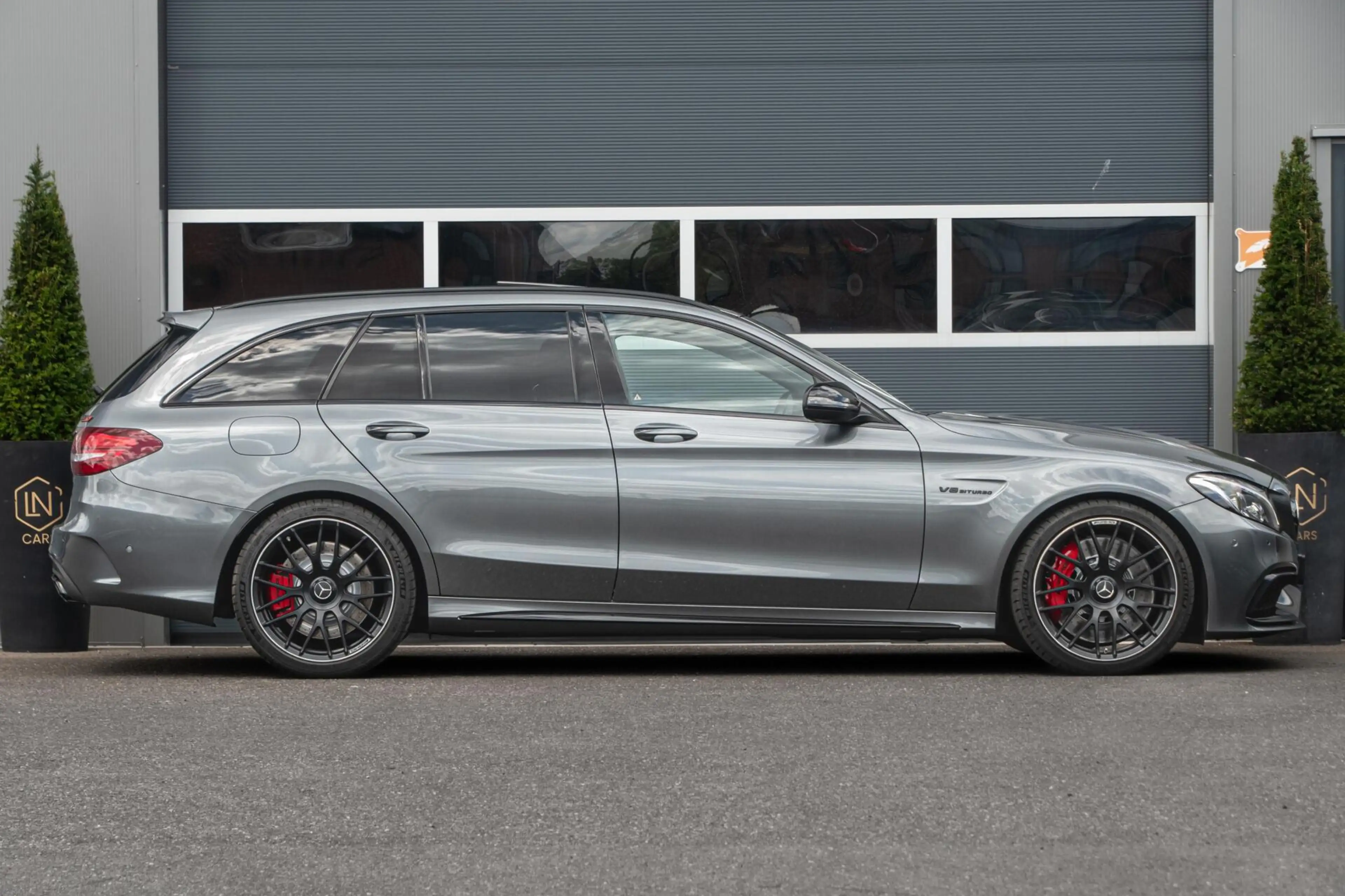 Mercedes-Benz C 63 AMG Estate S | Pano | HU| DAB | Camera — photo 10