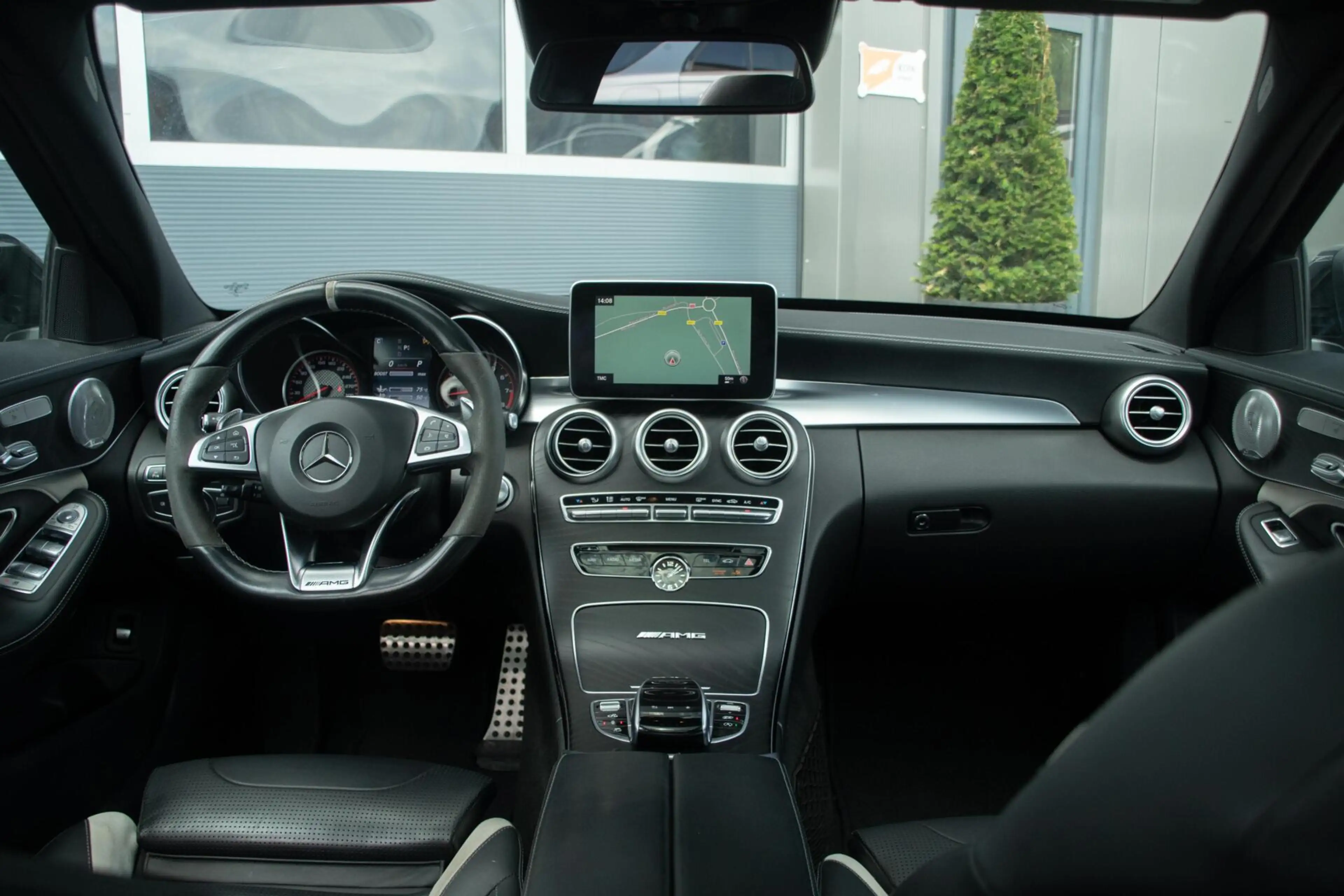 Mercedes-Benz C 63 AMG Estate S | Pano | HU| DAB | Camera — photo 5