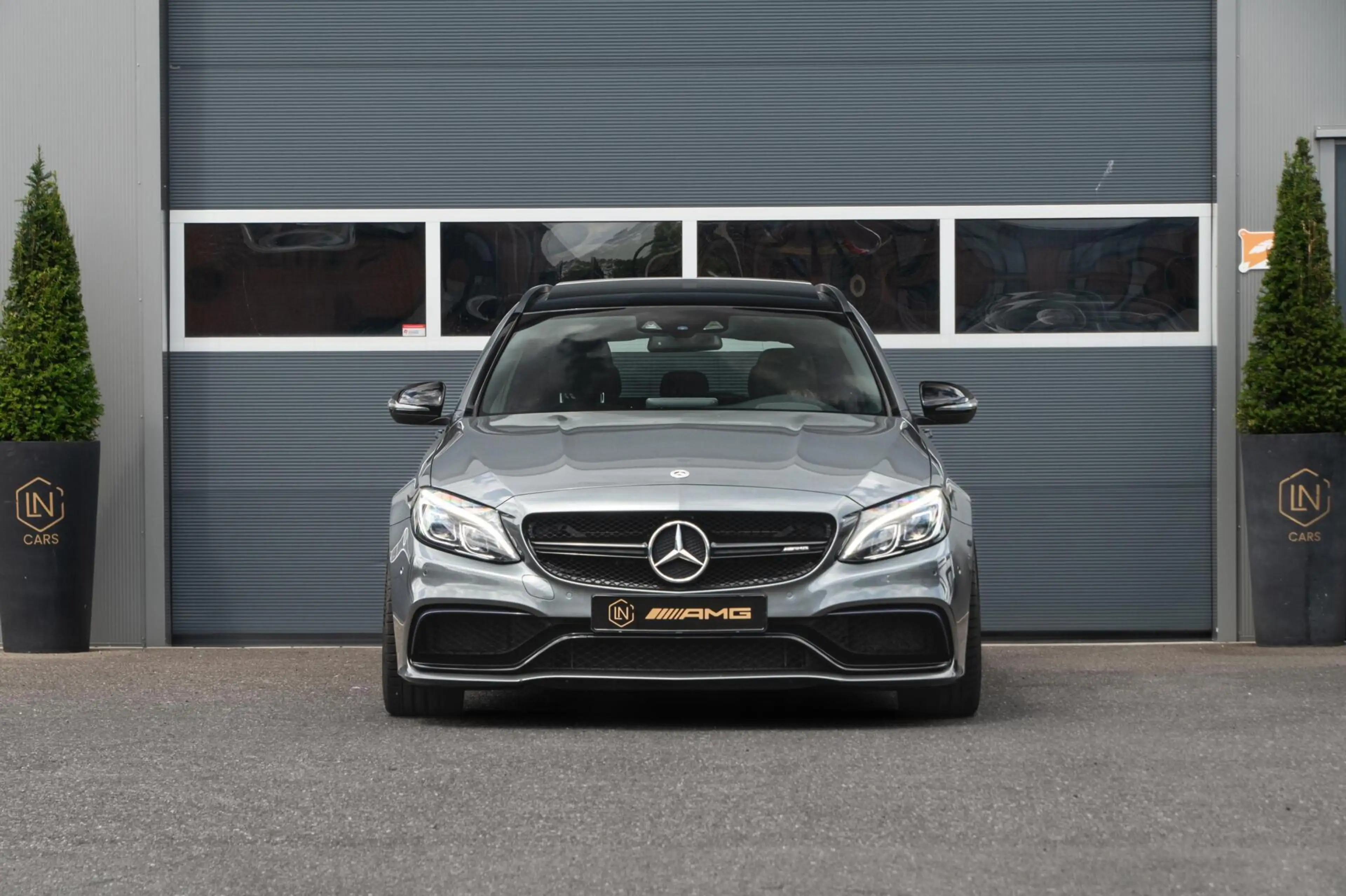 Mercedes-Benz C 63 AMG Estate S | Pano | HU| DAB | Camera — photo 2