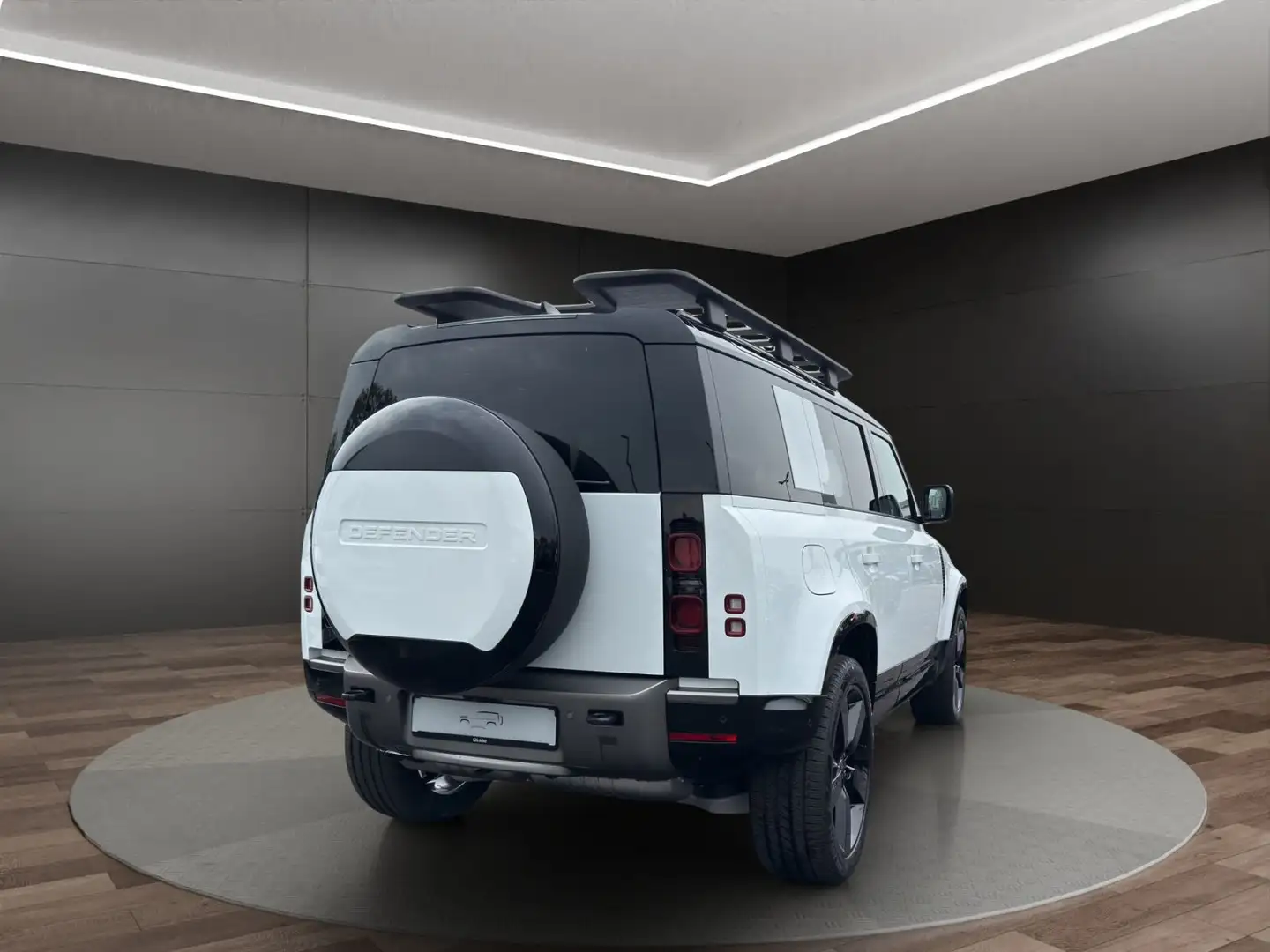 Land Rover Defender 110 D250 X-Dynamic SE AHK Weiß - 2
