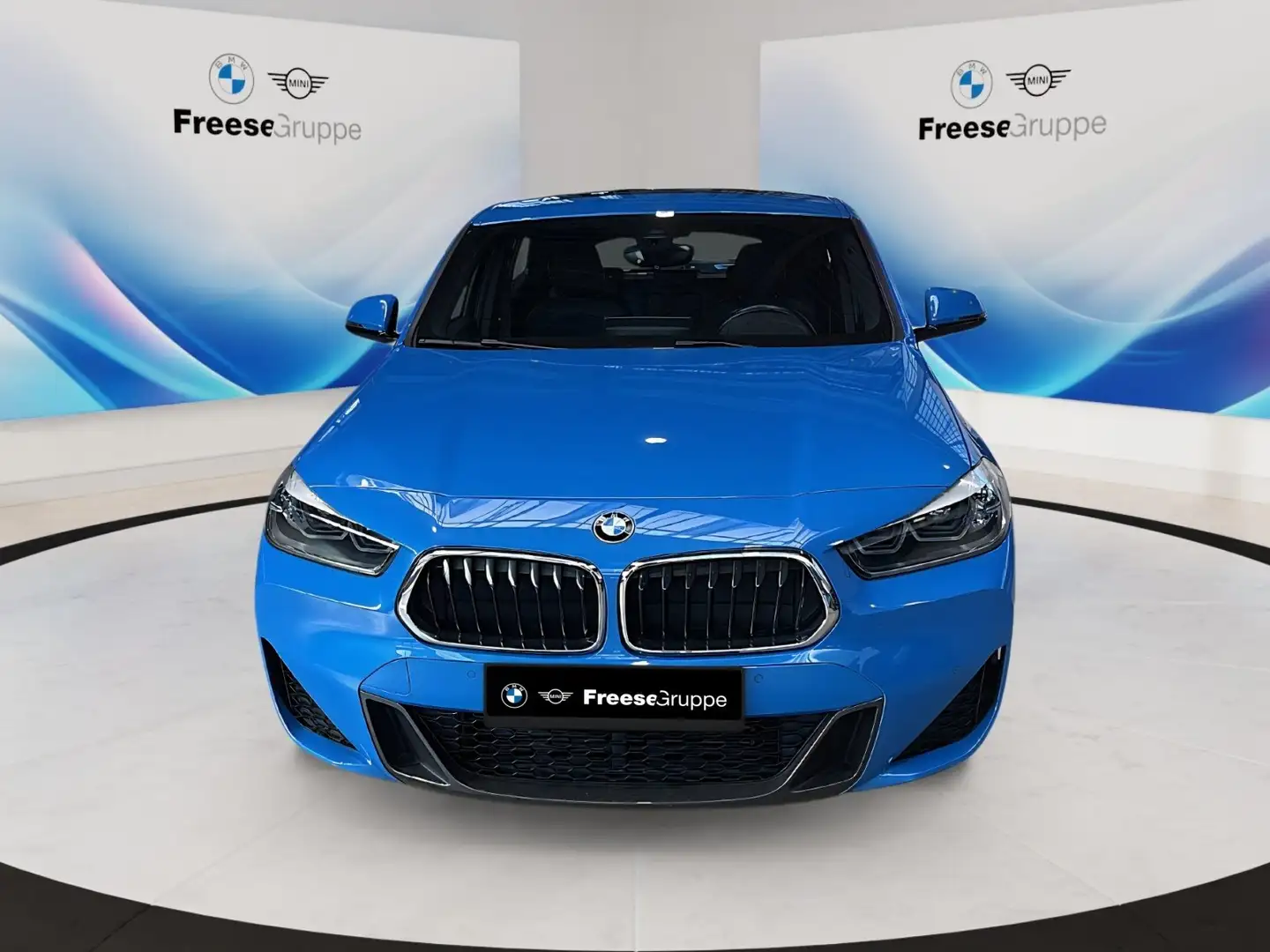 BMW X2 xDrive18d Head-Up DAB LED RFK AHK Klimaaut. Bleu - 2
