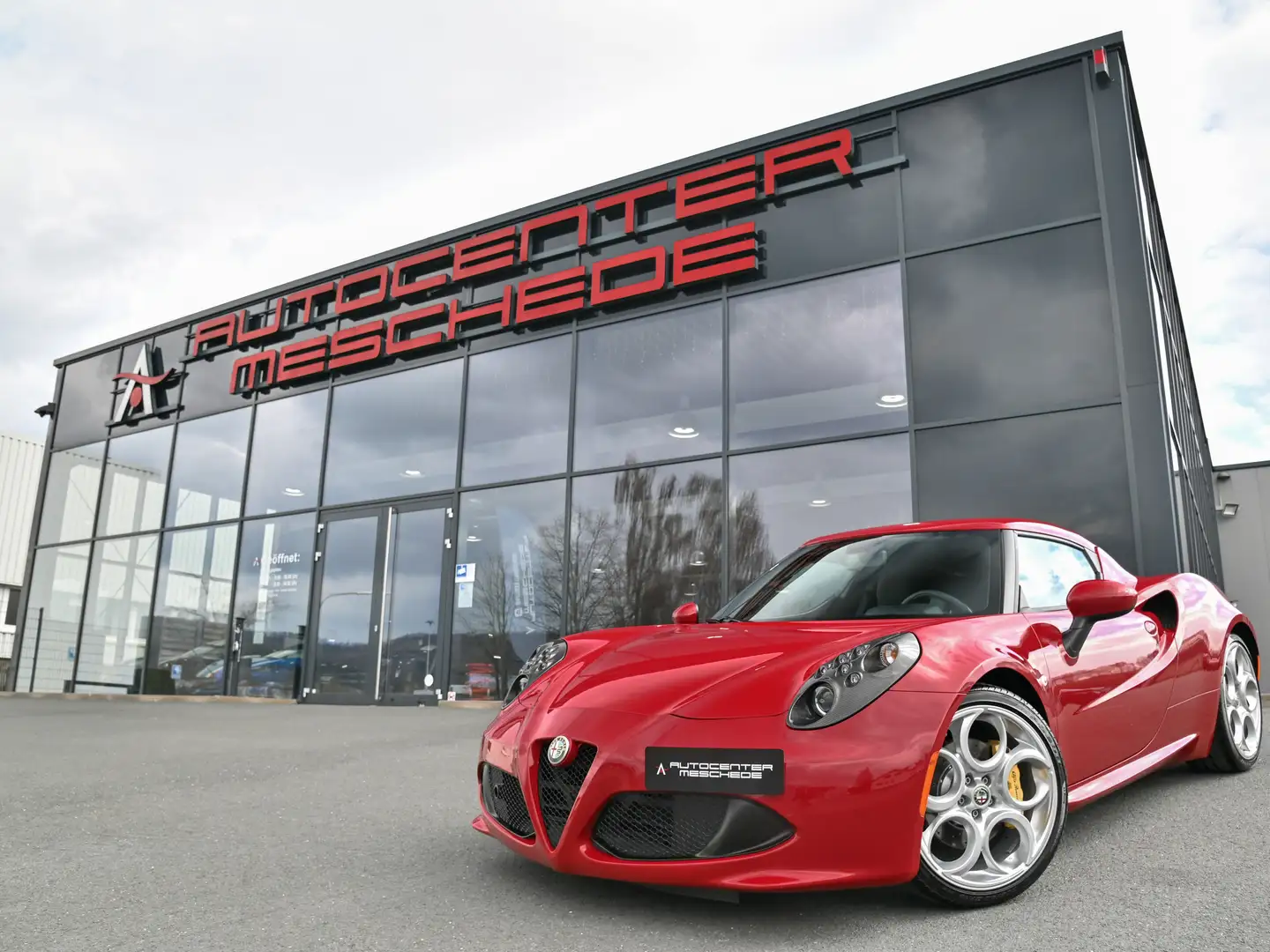 Alfa Romeo 4C Coupé Klima* Bi-LED* Carbon* Sportabgasanlage Rot - 1