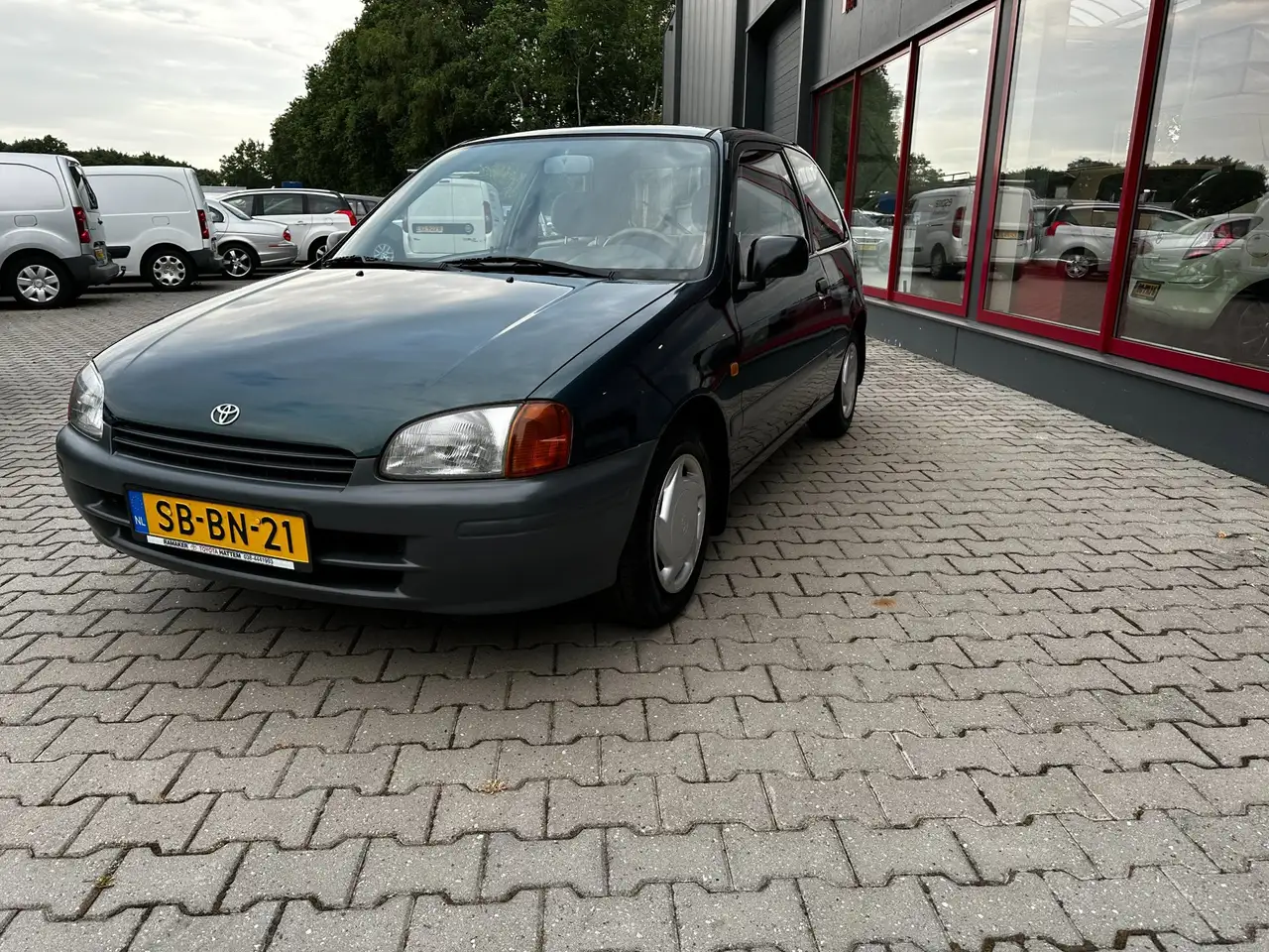 Toyota Starlet 1.3-16V XLi GTSi / AUTOMAAT / DEALER ONDERHOUDEN /, foto 7