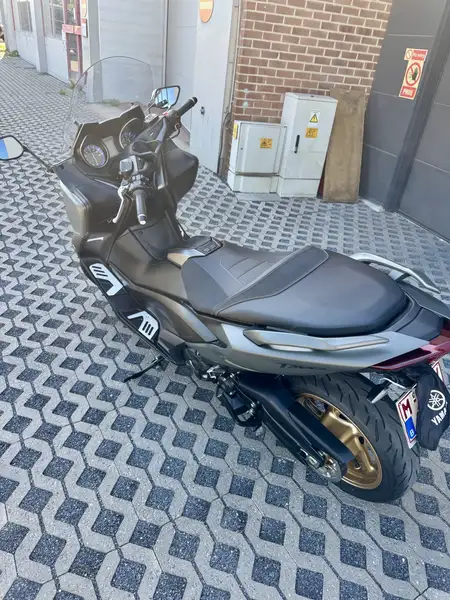 Yamaha TMAX 560 - foto 6