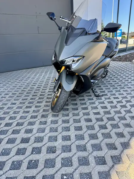 Yamaha TMAX 560 - foto 4