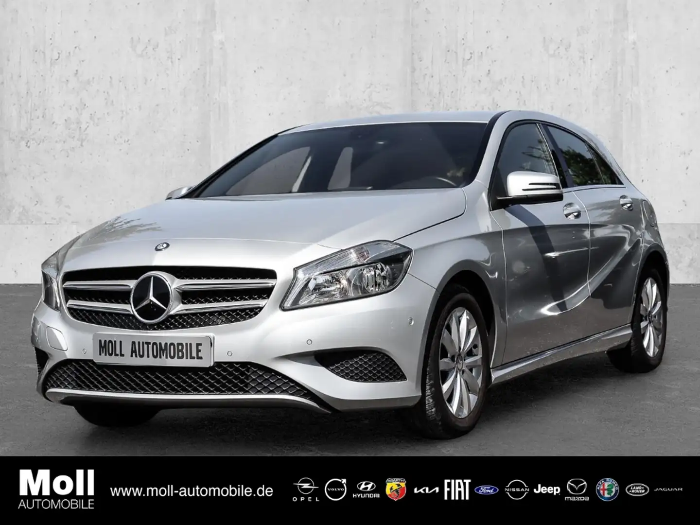 Mercedes-Benz A 180 BlueEfficiency Navi SHZ Parklenkass. Notbremsass. Argent - 1