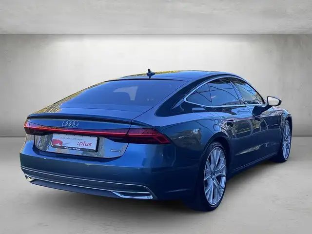 Audi A7 view 3
