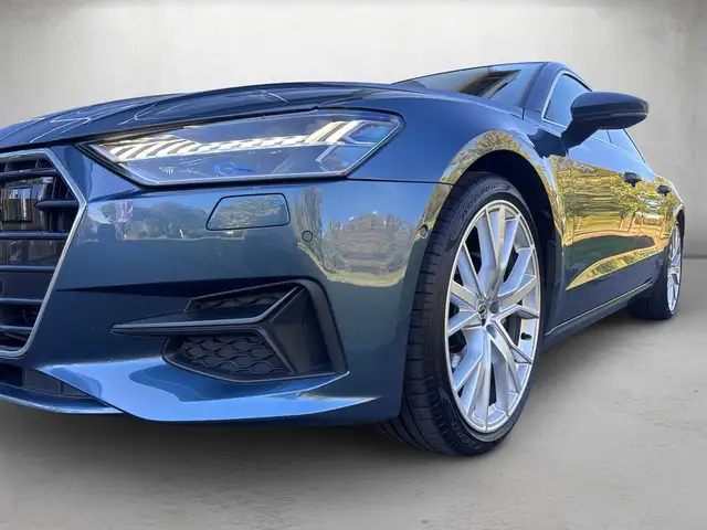 Audi A7 view 4