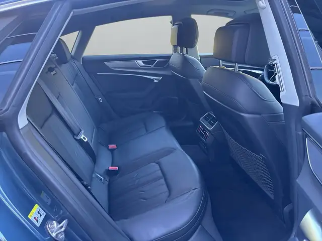 Audi A7 view 12