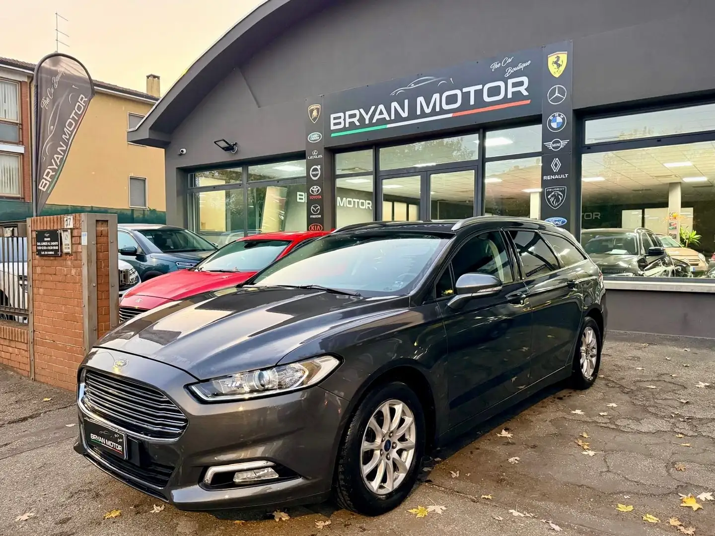 Ford Mondeo 2.0 TDCi 150 CV S&S Powershift SW Titanium Busines Gris - 1