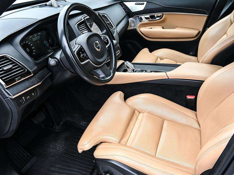 2021 Volvo XC90 thumb 15