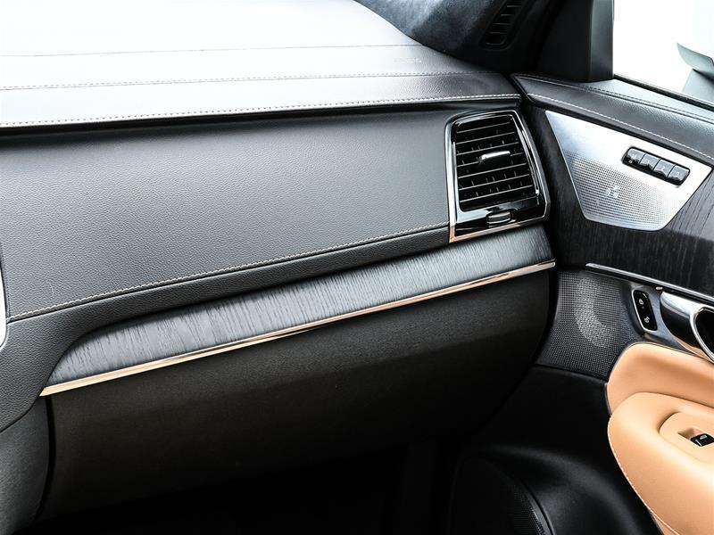 2021 Volvo XC90 thumb 24