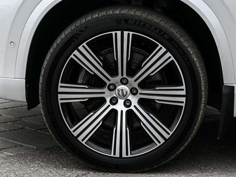 2021 Volvo XC90 thumb 6