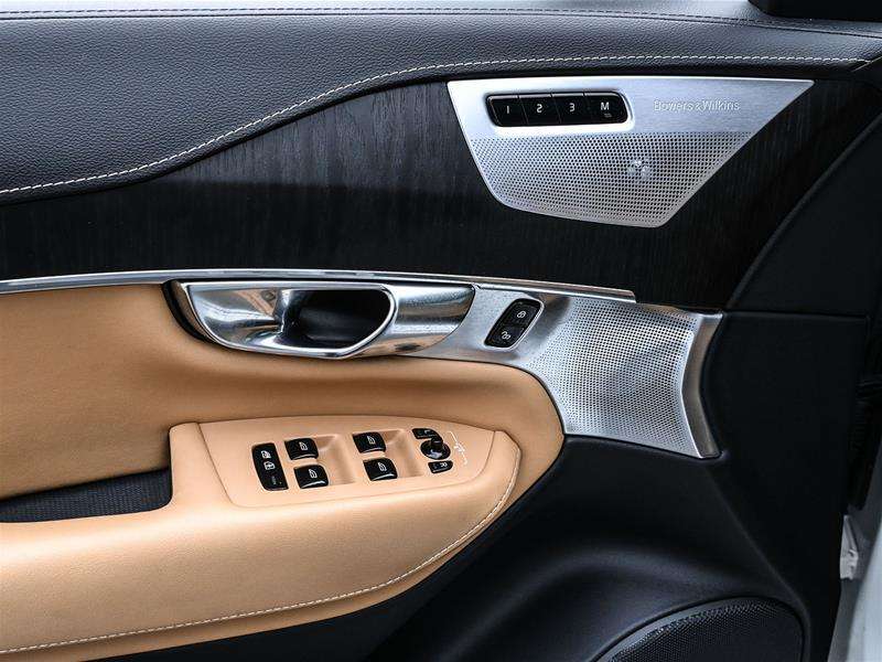 2021 Volvo XC90 thumb 13