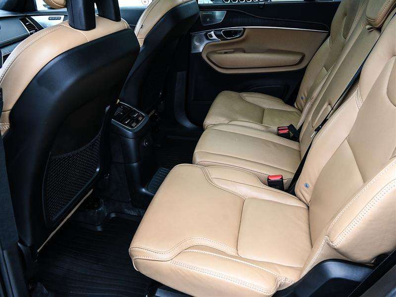 2021 Volvo XC90 thumb 18