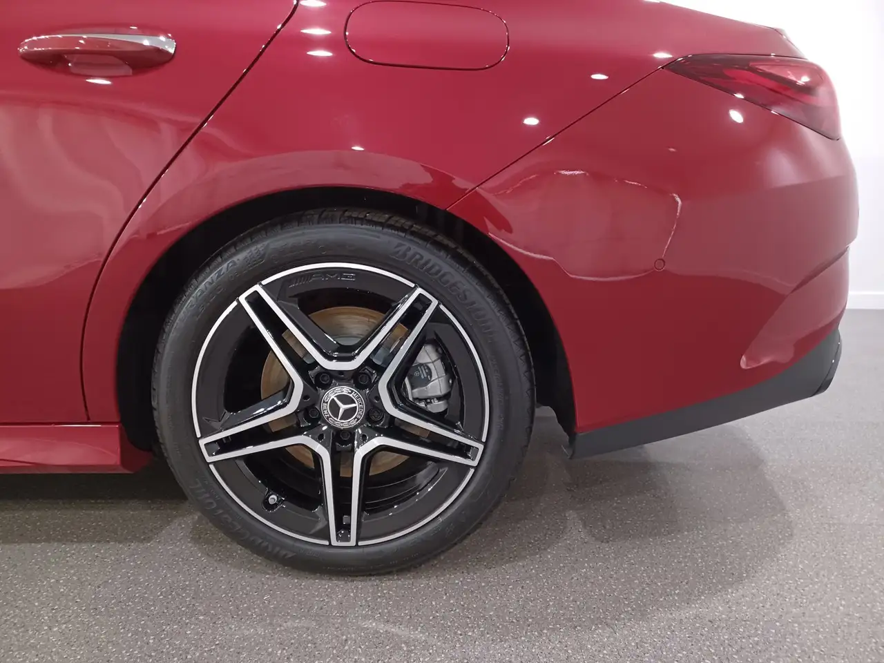 Mercedes-Benz CLA снимка Mercedes-Benz CLA