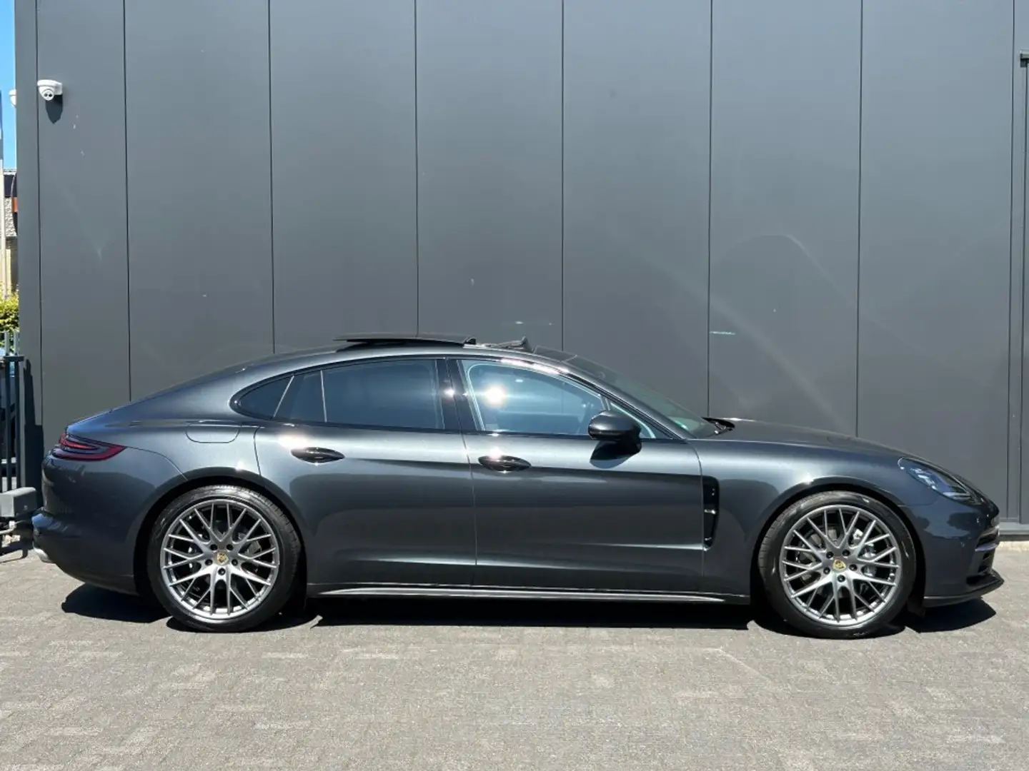 Porsche Panamera 3.0 4 331pk 1e eigenaar P-dak Carplay Luchtvering Gris - 2