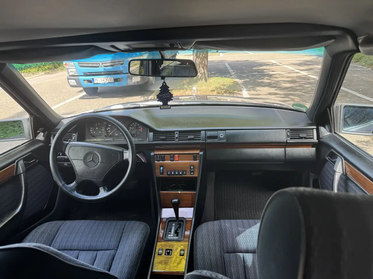 Mercedes-Benz E 260 H-Kehnzeihen, foto 9