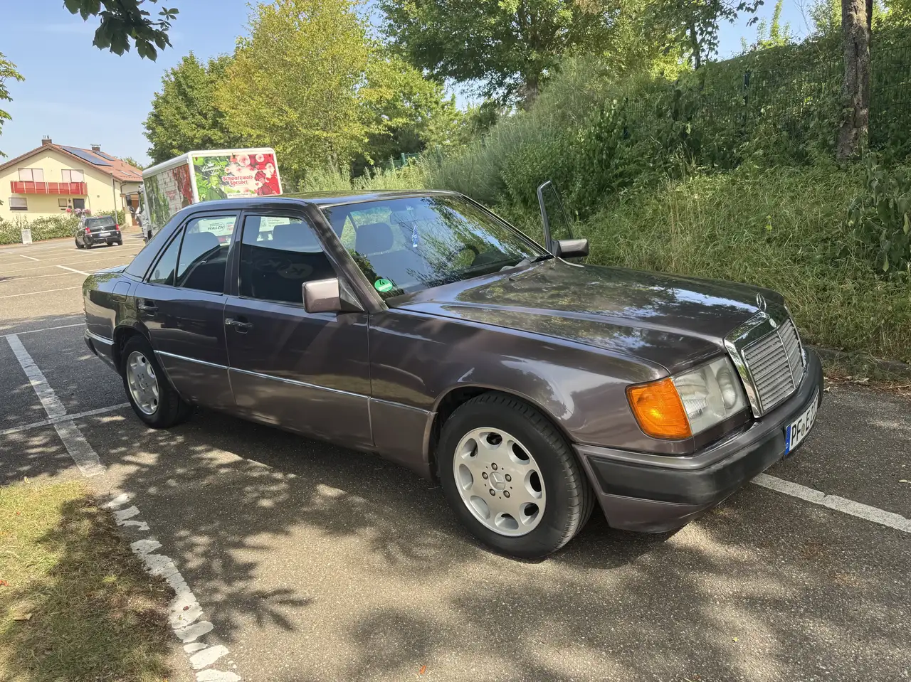 Mercedes-Benz E 260 H-Kehnzeihen, foto 4