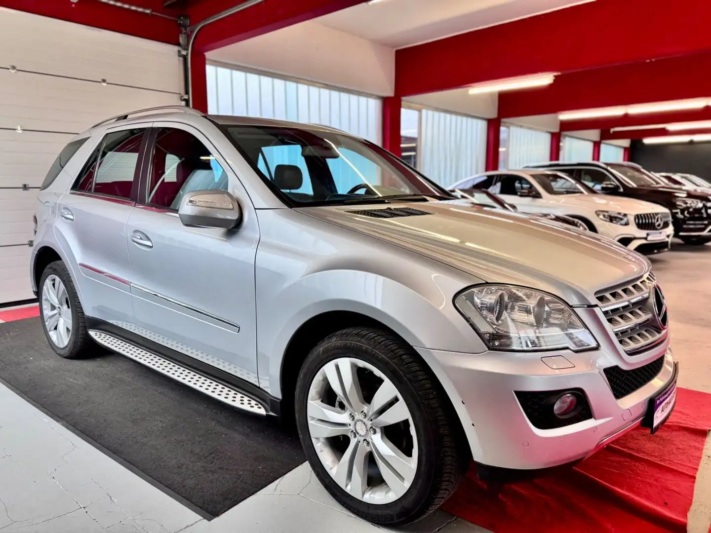 Mercedes-Benz ML 320 CDI 4M AHK Airmatic Comand Xenon Sportpake Срібний - 2