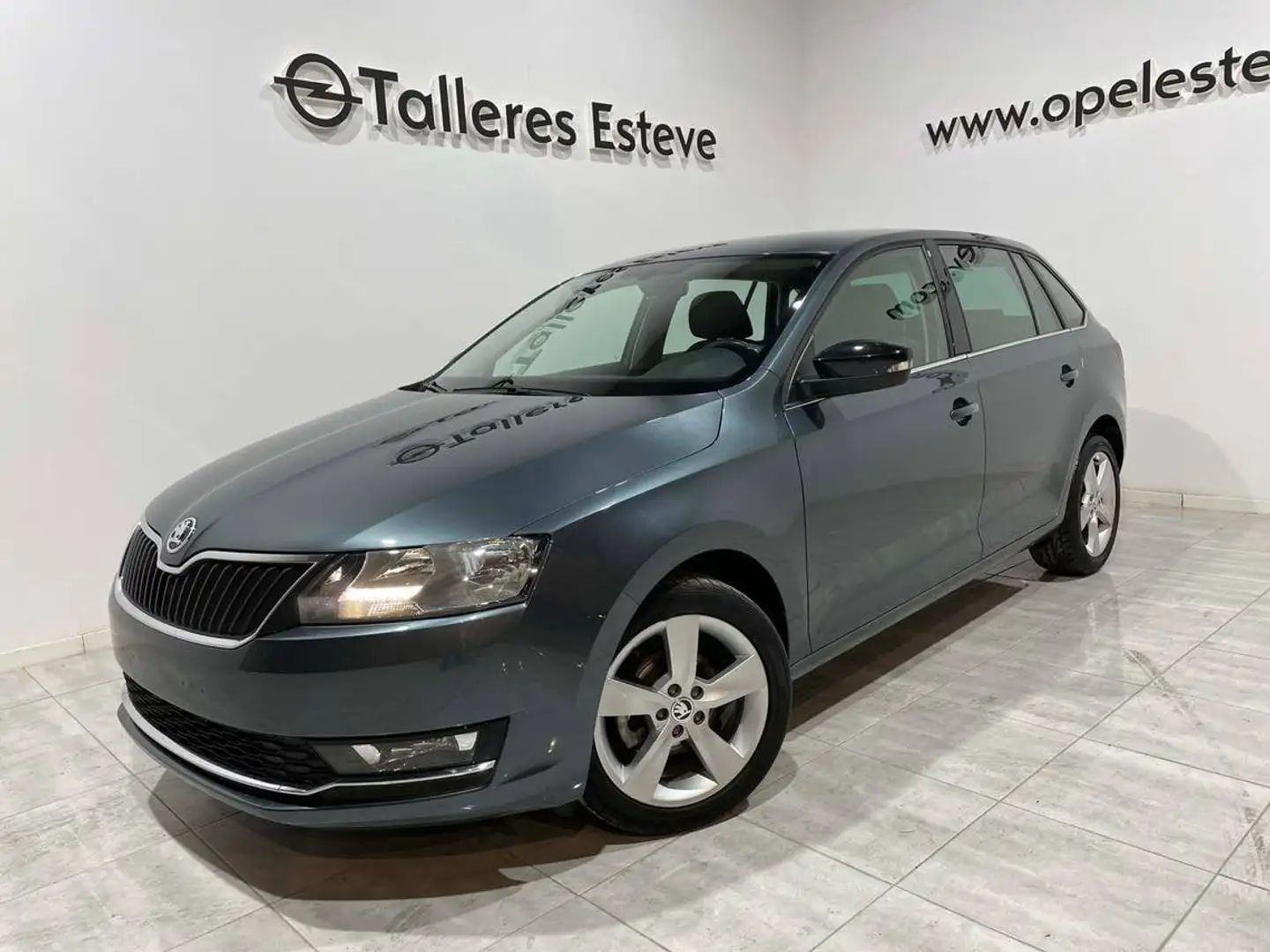 Skoda Rapid/Spaceback 1.0 TSI Ambition 70kW Gris - 2