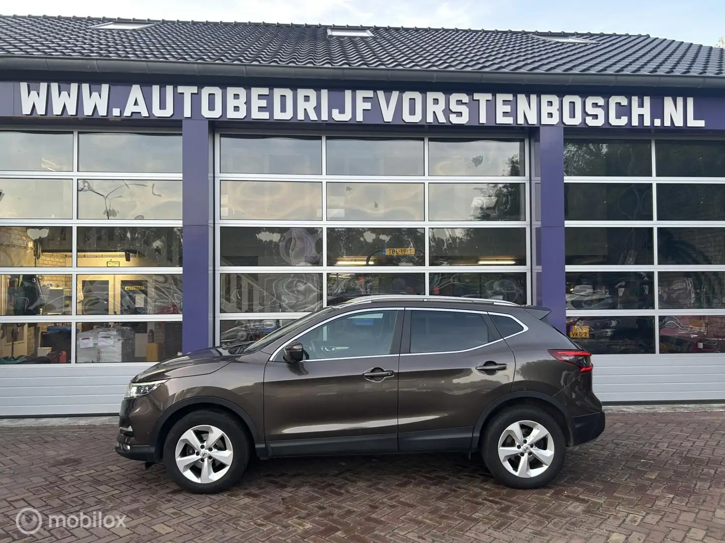 Nissan Qashqai 1.5 dCi Tekna * PANODAK * NAVI * LEDER * Bruin - 2