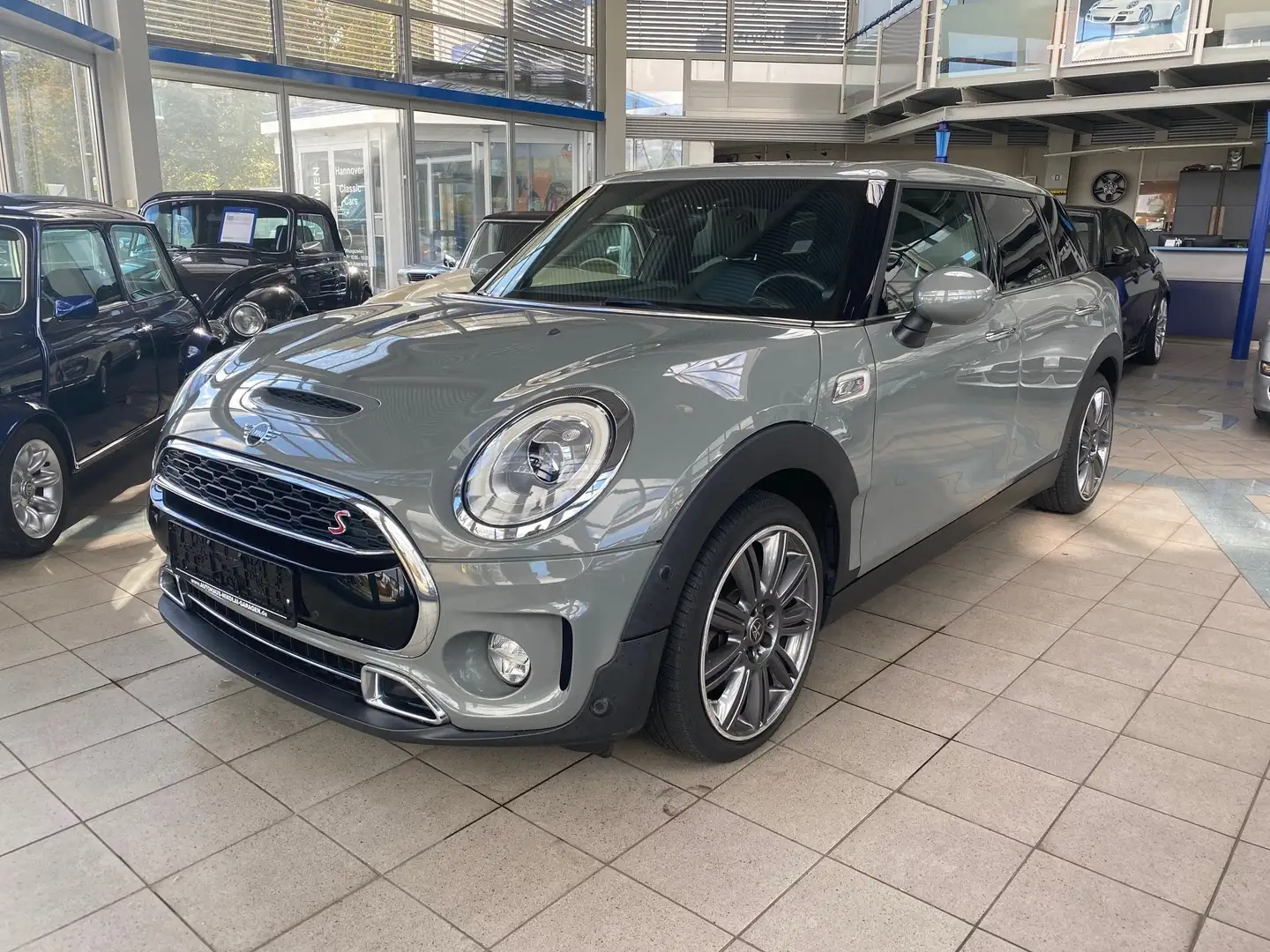 MINI Cooper S Clubman Aut. MINI Yours PGSD 1.Hd Grijs - 1