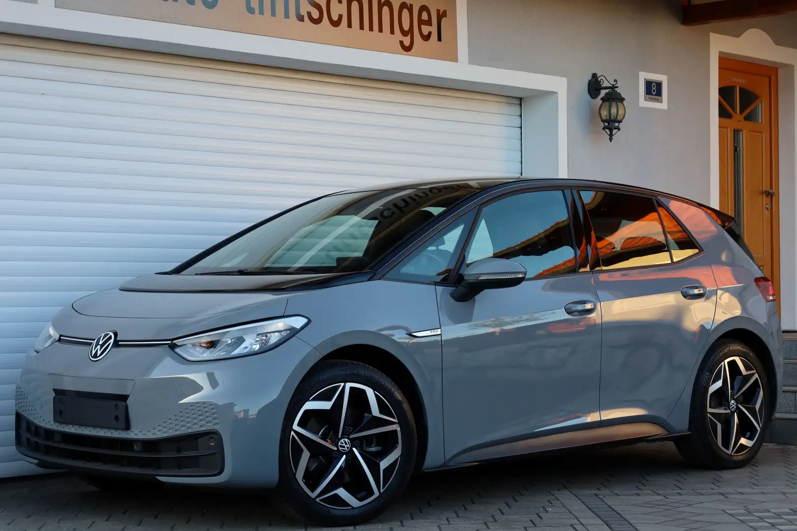 Volkswagen ID.3 ID.3 PRO 62KWh 204PS*19"WP-LEDER-SHZ-CCS-NAVI-LED* Grau - 1