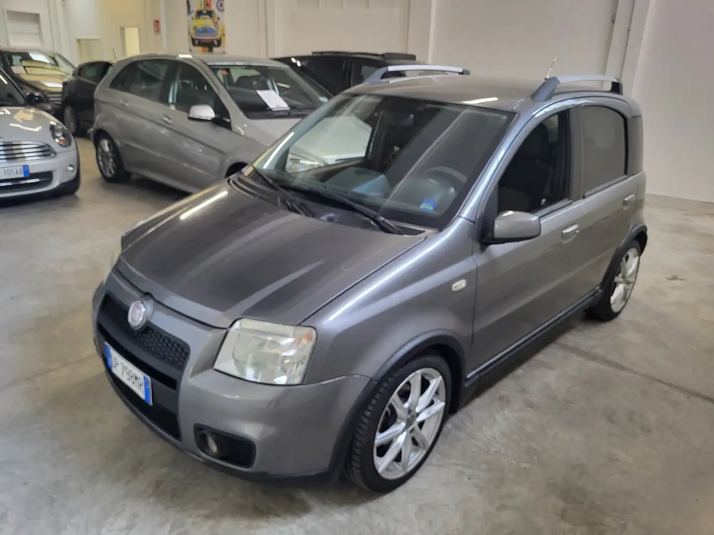 Fiat Panda 1.4 16v 100cv GARANZIA 12 MESI!! PREZZO REALE!! Gris - 1
