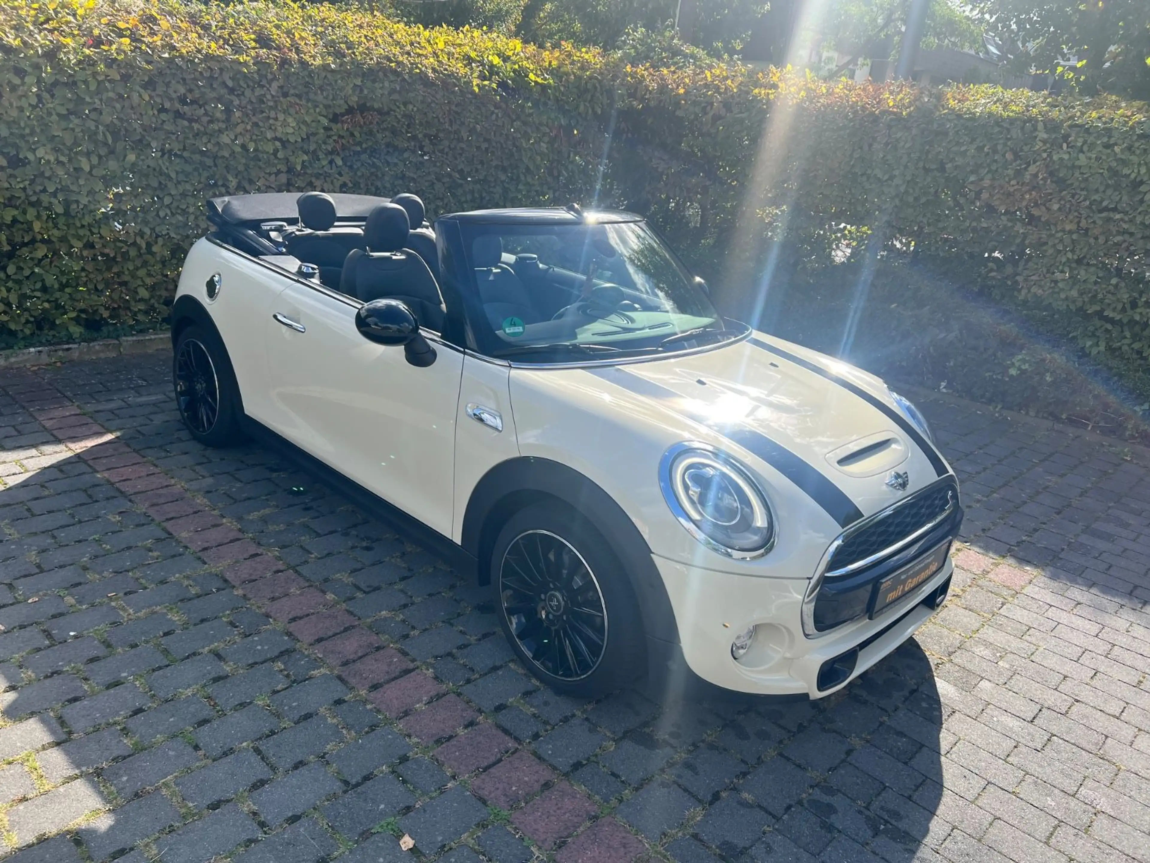 MINI Cooper S Cabrio Cooper S~Harman-Kardon, — photo 2