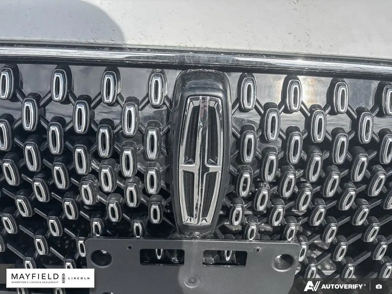 Lincoln Aviator снимка Lincoln Aviator