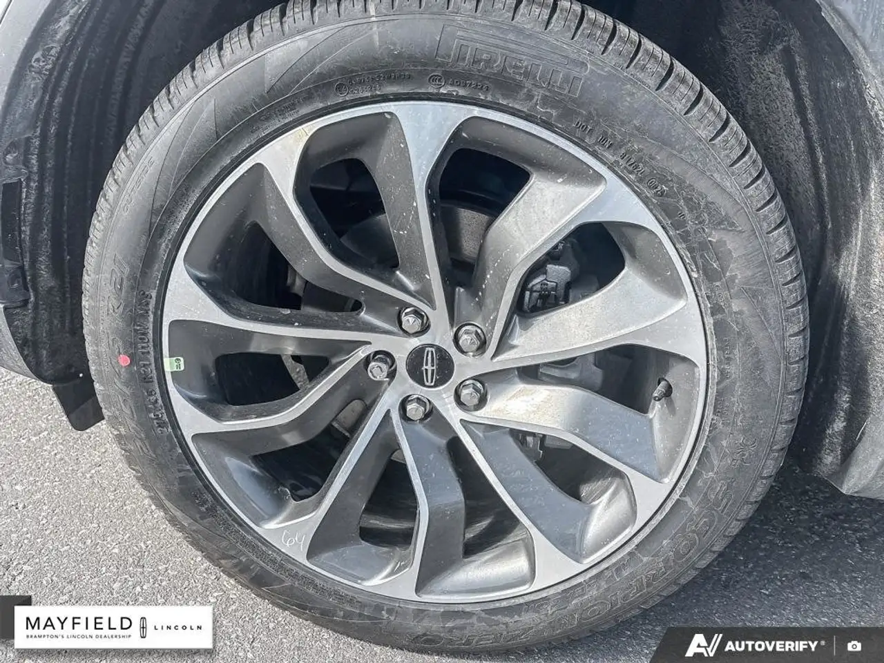 Lincoln Aviator снимка Lincoln Aviator
