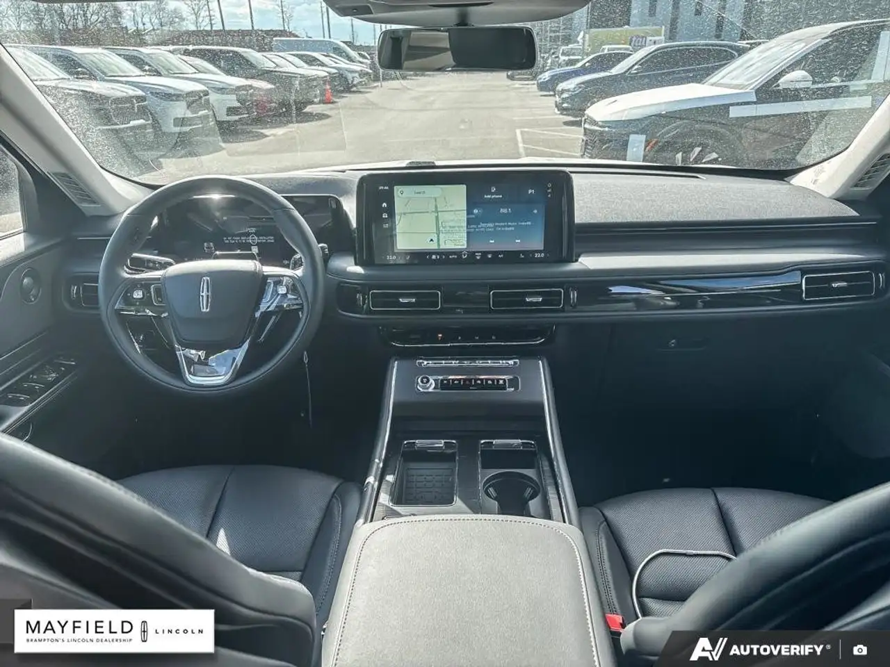 Lincoln Aviator снимка Lincoln Aviator