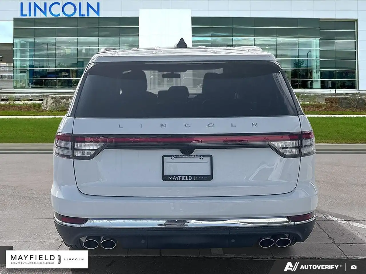 Lincoln Aviator снимка Lincoln Aviator