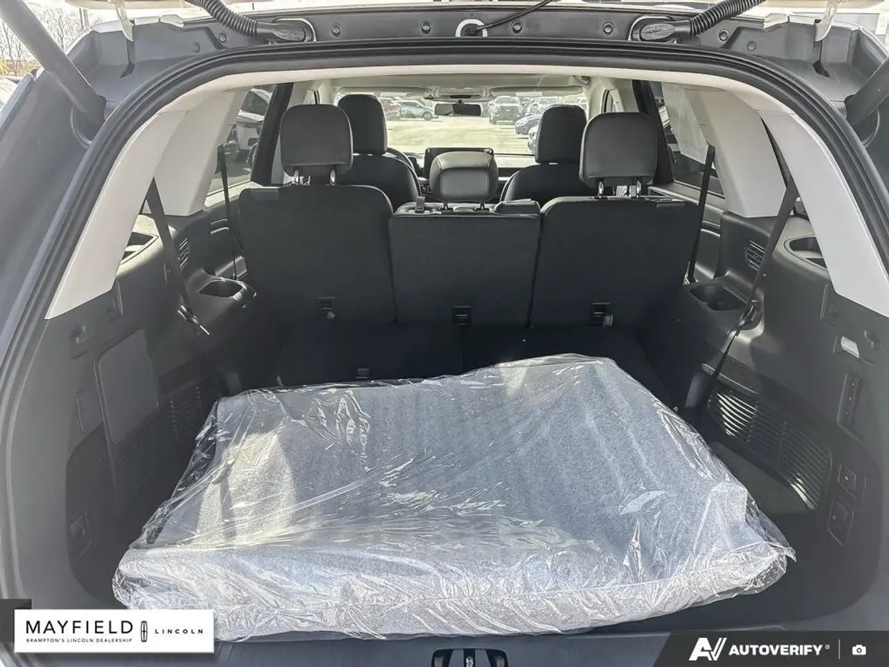 Lincoln Aviator снимка Lincoln Aviator