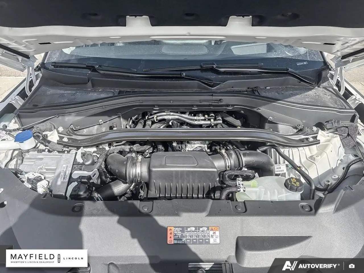 Lincoln Aviator снимка Lincoln Aviator