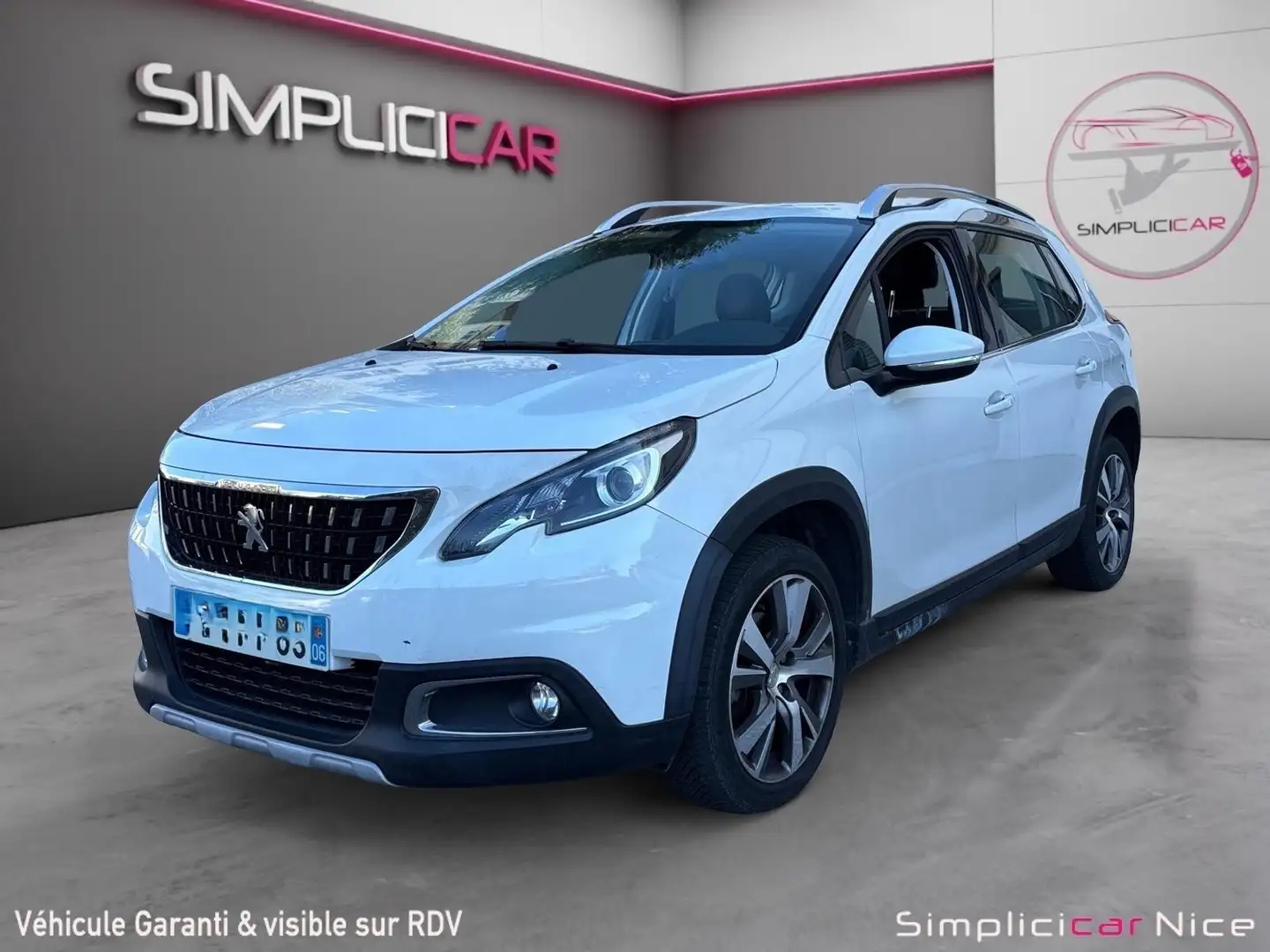 Peugeot 2008 2008 1.2 PureTech 110ch S\u0026amp;S EAT6 Allure Weiß - 1