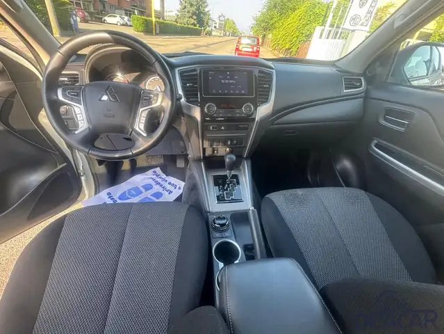 Mitsubishi L200 view 12