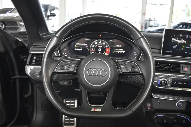 Audi S5 view 11